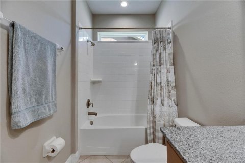 House in Wesley Chapel, Florida 4 bedrooms, 205.69 sq.m. № 1665826 - photo 29