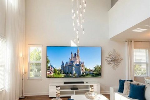 House in Kissimmee, Florida 5 bedrooms, 280.1 sq.m. № 2166730 - photo 5