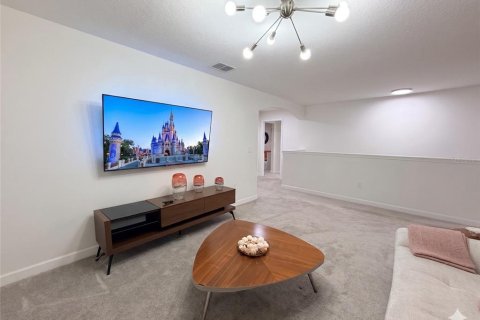 House in Kissimmee, Florida 5 bedrooms, 280.1 sq.m. № 2166730 - photo 15