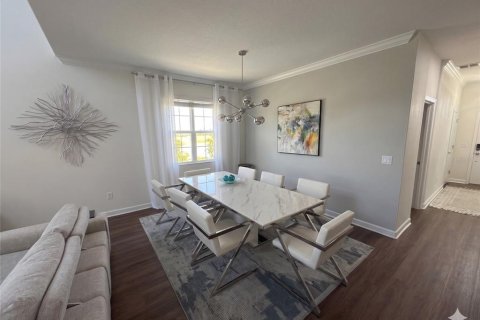 House in Kissimmee, Florida 5 bedrooms, 280.1 sq.m. № 2166730 - photo 7
