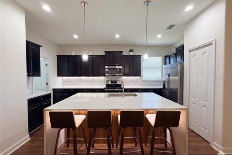 House in Kissimmee, Florida 5 bedrooms, 280.1 sq.m. № 2166730 - photo 8