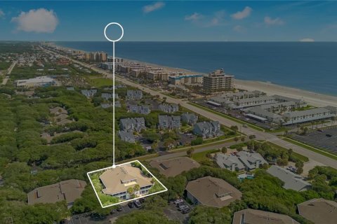 Condo à New Smyrna Beach, Floride, 2 chambres  № 2266608