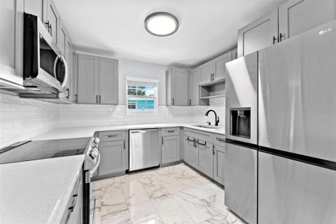 Villa ou maison à louer à Saint Petersburg, Floride: 3 chambres, 115.94 m2 № 2096072 - photo 7