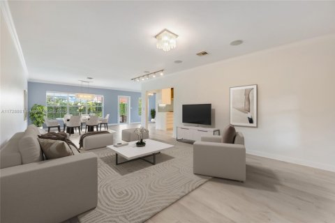 House in Surfside, Florida 2 bedrooms, 127.74 sq.m. № 1479150 - photo 5