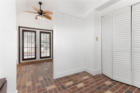 Villa ou maison à vendre à Clearwater, Floride: 5 chambres, 375.6 m2 № 2401104 - photo 15