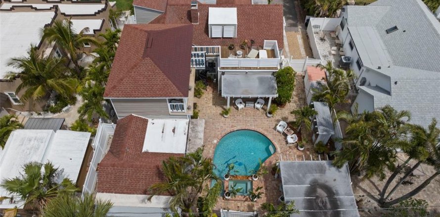 Villa ou maison à Clearwater, Floride 5 chambres, 375.6 m2 № 2401104