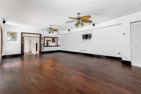 Villa ou maison à vendre à Clearwater, Floride: 5 chambres, 375.6 m2 № 2401104 - photo 11