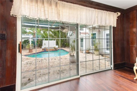 Villa ou maison à vendre à Clearwater, Floride: 5 chambres, 375.6 m2 № 2401104 - photo 4