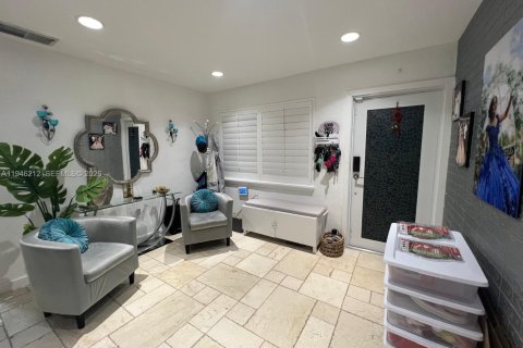 Casa en Miami, Florida 3 dormitorios, 124.86 m2 № 2002569