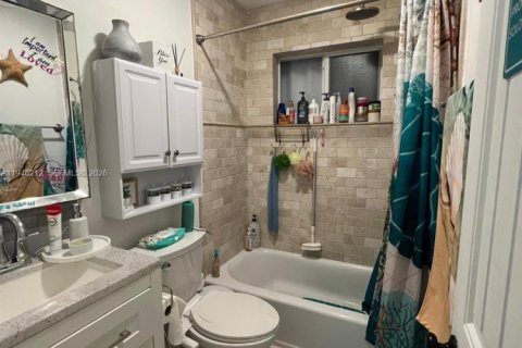 Casa en venta en Miami, Florida, 3 dormitorios, 124.86 m2 № 2002569 - foto 10