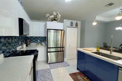 Villa ou maison à vendre à Homestead, Floride: 4 chambres, 178.47 m2 № 2241493 - photo 11