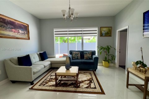 Villa ou maison à vendre à Homestead, Floride: 4 chambres, 178.47 m2 № 2241493 - photo 18