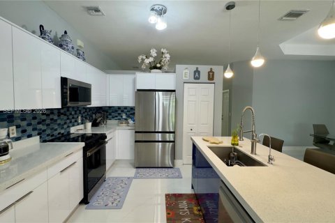 Villa ou maison à vendre à Homestead, Floride: 4 chambres, 178.47 m2 № 2241493 - photo 10