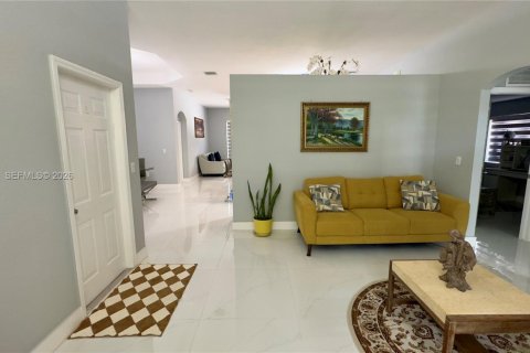 Villa ou maison à vendre à Homestead, Floride: 4 chambres, 178.47 m2 № 2241493 - photo 7