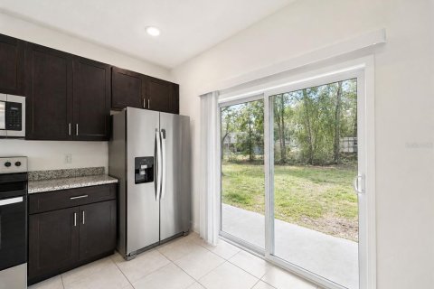 Apartamento en alquiler en Citrus Springs, Florida, 3 dormitorios, 110.27 m2 № 2106797 - foto 5