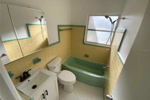 Villa ou maison à vendre à South Pasadena, Floride: 2 chambres, 85.47 m2 № 2221564 - photo 10