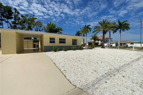 Villa ou maison à vendre à South Pasadena, Floride: 2 chambres, 85.47 m2 № 2221564 - photo 4
