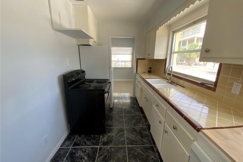 Villa ou maison à vendre à South Pasadena, Floride: 2 chambres, 85.47 m2 № 2221564 - photo 8