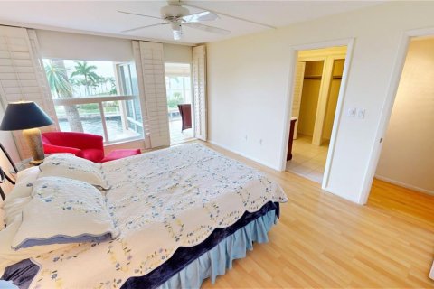 Condo in Punta Gorda, Florida, 2 bedrooms  № 688664 - photo 19