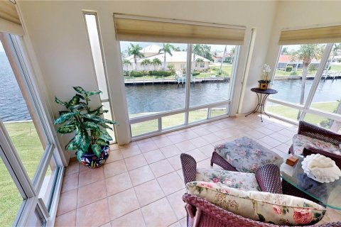 Condo in Punta Gorda, Florida, 2 bedrooms  № 688664 - photo 7