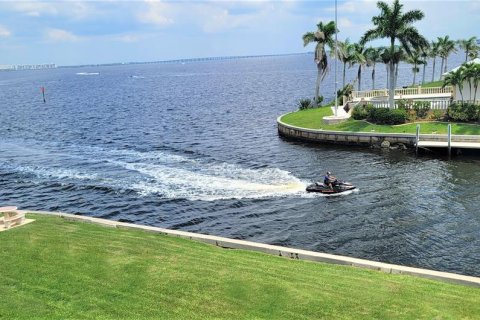 Condo in Punta Gorda, Florida, 2 bedrooms  № 688664 - photo 26