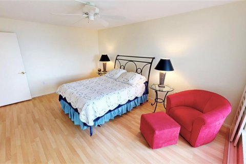 Condo in Punta Gorda, Florida, 2 bedrooms  № 688664 - photo 18