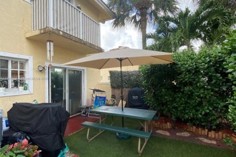 Touwnhouse à louer à North Miami Beach, Floride: 3 chambres, 105.07 m2 № 1964333 - photo 4