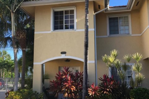 Touwnhouse à louer à North Miami Beach, Floride: 3 chambres, 105.07 m2 № 1964333 - photo 3