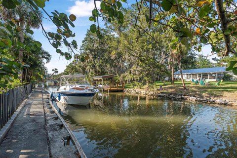 House in Port Orange, Florida 3 bedrooms, 308.62 sq.m. № 1751959 - photo 7