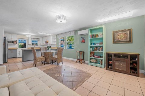 House in Port Orange, Florida 3 bedrooms, 308.62 sq.m. № 1751959 - photo 16