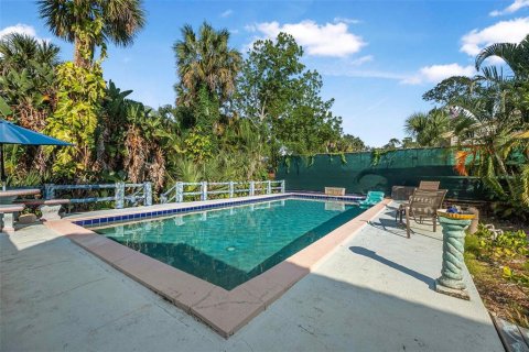 House in Port Orange, Florida 3 bedrooms, 308.62 sq.m. № 1751959 - photo 6