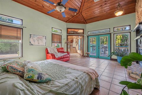 House in Port Orange, Florida 3 bedrooms, 308.62 sq.m. № 1751959 - photo 25