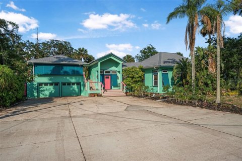 House in Port Orange, Florida 3 bedrooms, 308.62 sq.m. № 1751959 - photo 4