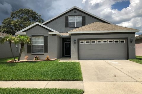 Casa en alquiler en Spring Hill, Florida, 3 dormitorios, 207.45 m2 № 1915691 - foto 1