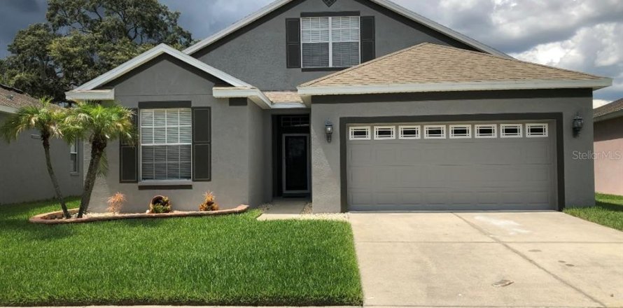 Casa en Spring Hill, Florida 3 dormitorios, 207.45 m2 № 1915691