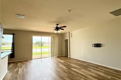 Casa en alquiler en Spring Hill, Florida, 3 dormitorios, 207.45 m2 № 1915691 - foto 7