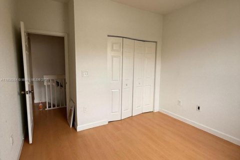 Adosado en venta en Homestead, Florida, 4 dormitorios, 161.28 m2 № 1882478 - foto 17