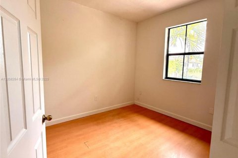 Adosado en venta en Homestead, Florida, 4 dormitorios, 161.28 m2 № 1882478 - foto 21