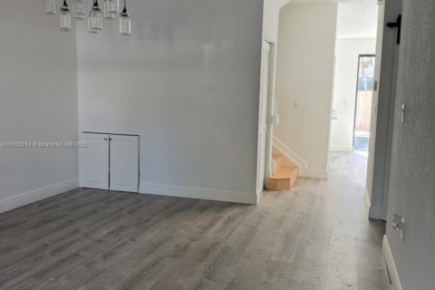 Купить таунхаус в Хомстед, Флорида 4 спальни, 161.28м2, № 1882478 - фото 29