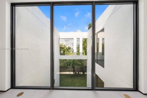 Casa en venta en North Miami, Florida, 4 dormitorios, 399.48 m2 № 2268164 - foto 22