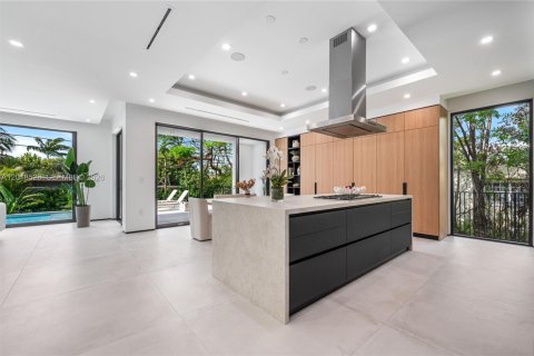 Casa en venta en North Miami, Florida, 4 dormitorios, 399.48 m2 № 2268164 - foto 6