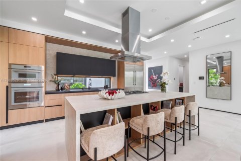 Casa en venta en North Miami, Florida, 4 dormitorios, 399.48 m2 № 2268164 - foto 9