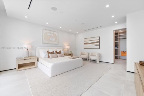 Casa en venta en North Miami, Florida, 4 dormitorios, 399.48 m2 № 2268164 - foto 29