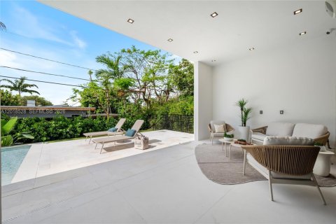 Casa en venta en North Miami, Florida, 4 dormitorios, 399.48 m2 № 2268164 - foto 15