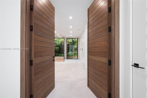 Casa en venta en North Miami, Florida, 4 dormitorios, 399.48 m2 № 2268164 - foto 23