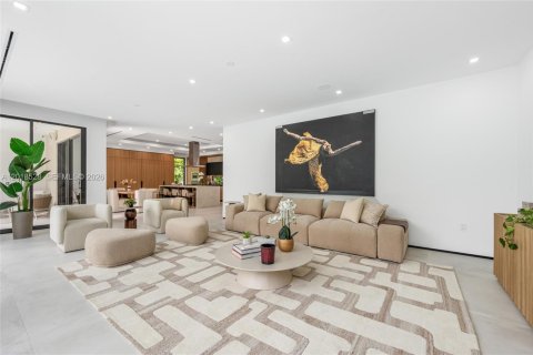 Casa en venta en North Miami, Florida, 4 dormitorios, 399.48 m2 № 2268164 - foto 13