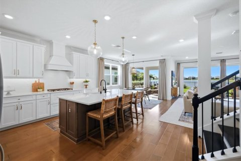 House in Lakewood Ranch, Florida 5 bedrooms, 331.94 sq.m. № 2359359 - photo 13