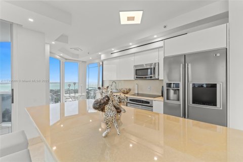 Condominio en venta en Miami Beach, Florida, 2 dormitorios, 128.21 m2 № 1744033 - foto 26