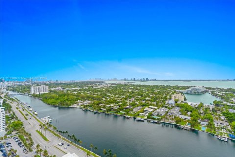 Condominio en venta en Miami Beach, Florida, 2 dormitorios, 128.21 m2 № 1744033 - foto 3