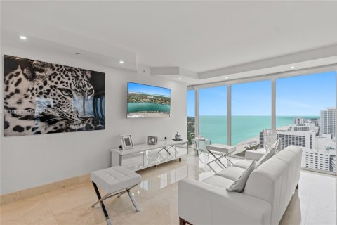 Condominio en venta en Miami Beach, Florida, 2 dormitorios, 128.21 m2 № 1744033 - foto 12